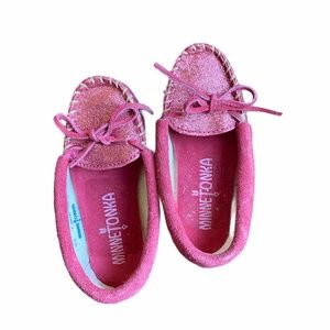 Minnetonka Pink Sparkly Moccasins